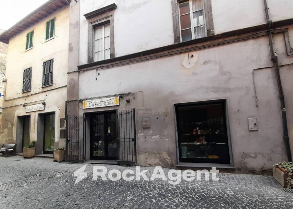 negozio in affitto ad Acquapendente