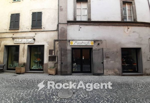negozio in affitto ad Acquapendente