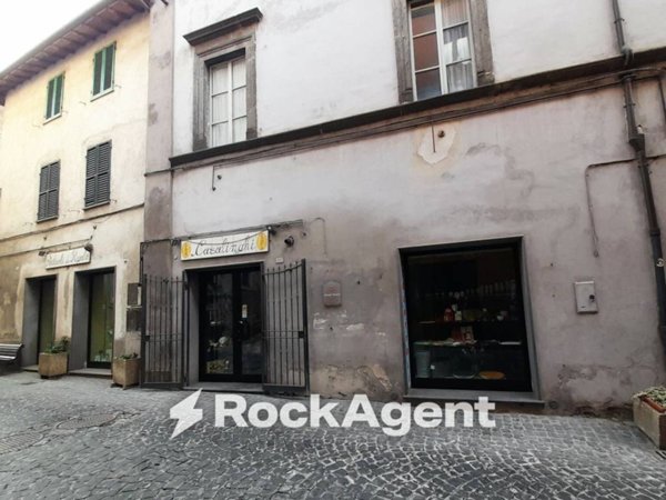 negozio in affitto ad Acquapendente