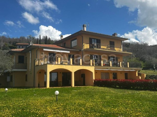 casa indipendente in affitto a Bolsena
