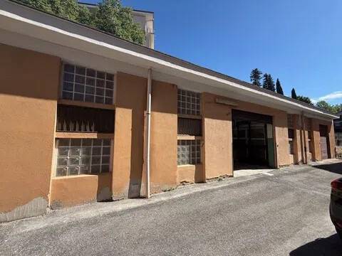 box auto in affitto a Capranica
