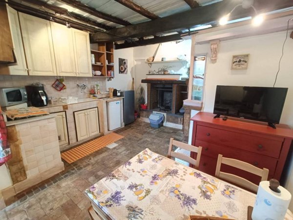 appartamento in affitto a Caprarola