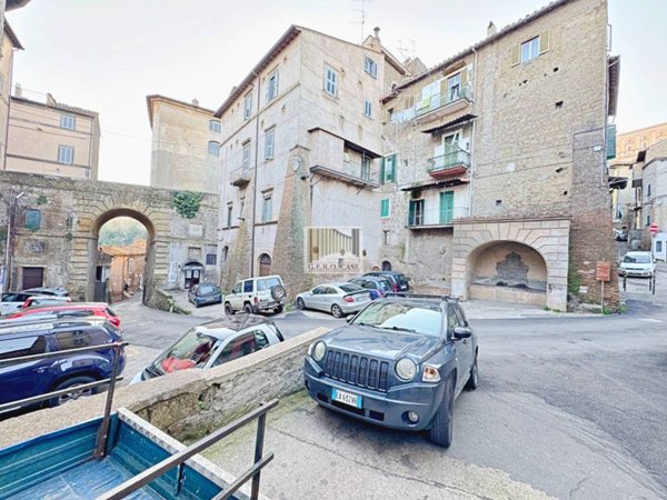 appartamento in affitto a Caprarola