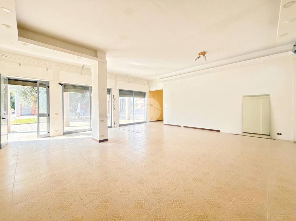 negozio in affitto a Civita Castellana