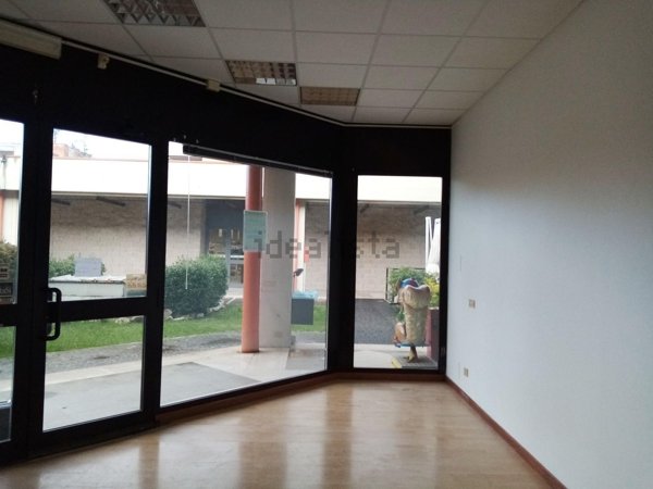 locale commerciale in affitto a Civita Castellana