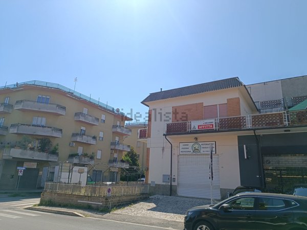 locale commerciale in affitto a Civita Castellana