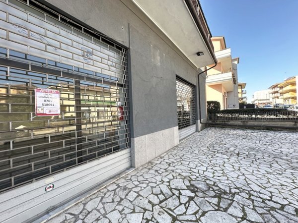 negozio in affitto a Civita Castellana