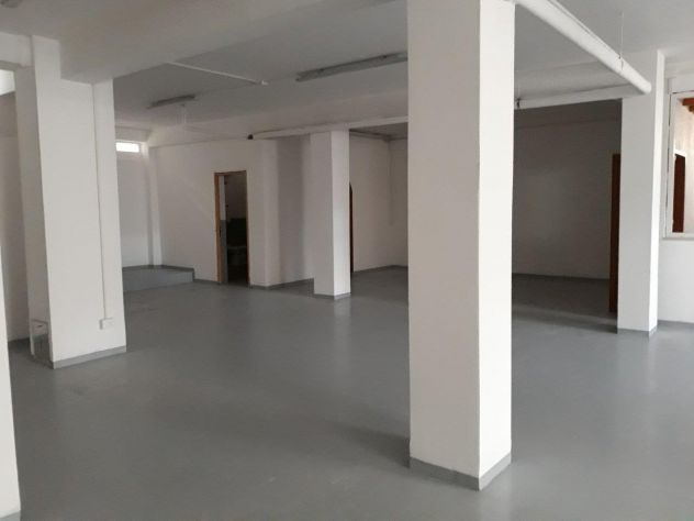 locale commerciale in affitto a Civita Castellana
