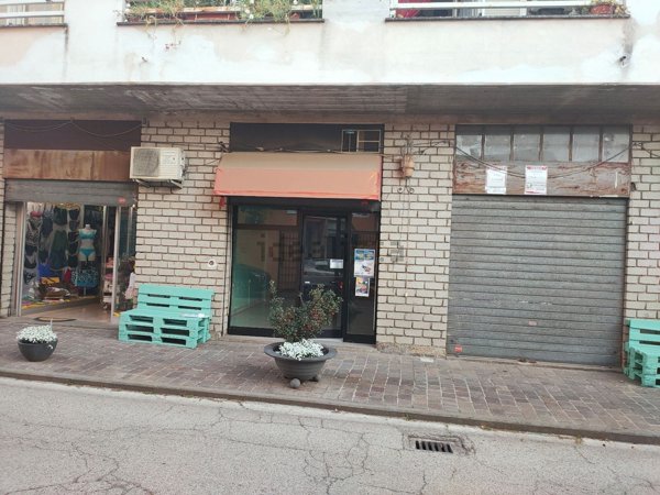locale commerciale in affitto a Corchiano