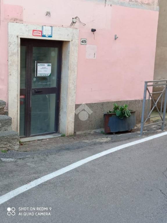 locale commerciale in affitto a Fabrica di Roma