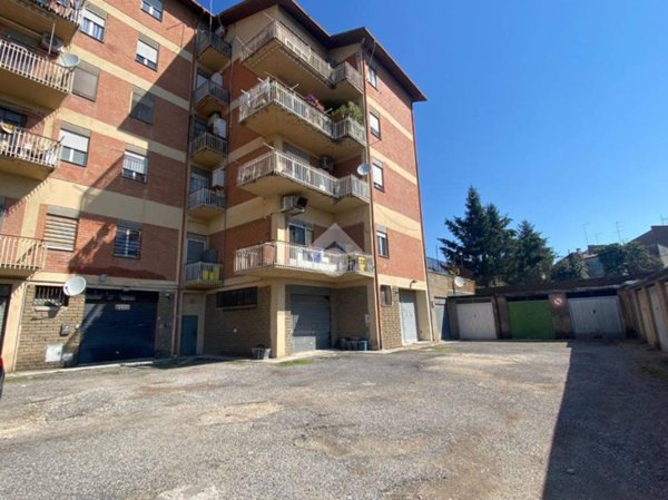 locale commerciale in affitto a Fabrica di Roma