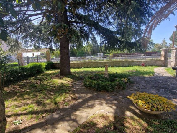 appartamento in affitto a Fabrica di Roma in zona Faleri