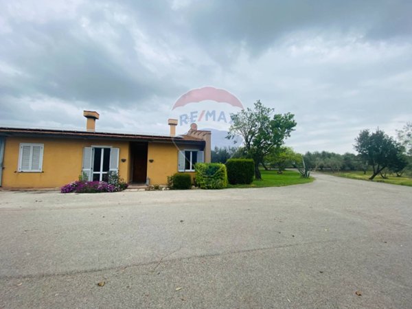 casa indipendente in affitto a Montalto di Castro