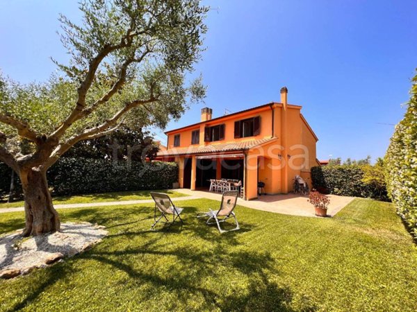 casa indipendente in affitto a Montalto di Castro