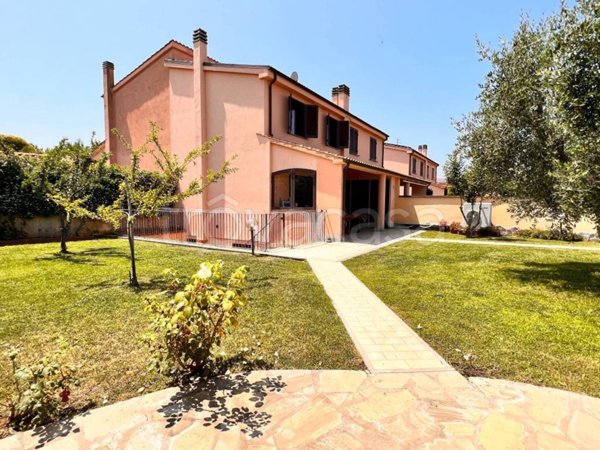casa indipendente in affitto a Montalto di Castro