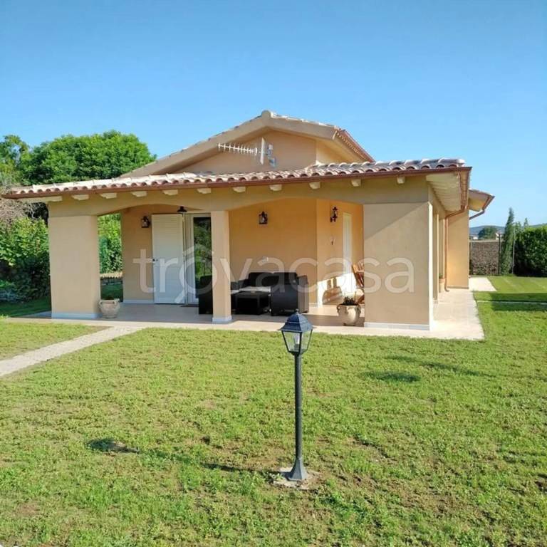 casa indipendente in affitto a Montalto di Castro in zona Pescia Romana