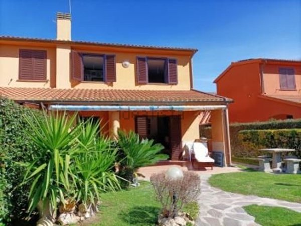 casa indipendente in affitto a Montalto di Castro