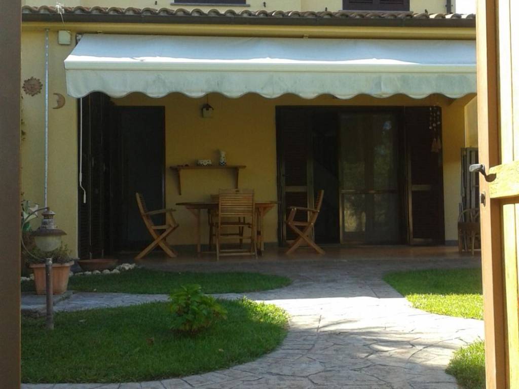 casa indipendente in affitto a Montalto di Castro