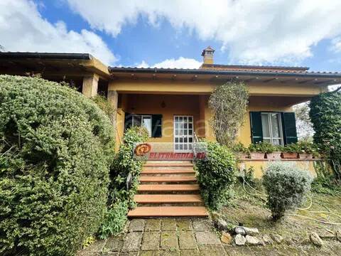 casa indipendente in affitto a Montalto di Castro in zona Pescia Romana