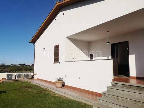 casa indipendente in affitto a Montalto di Castro in zona Pescia Romana