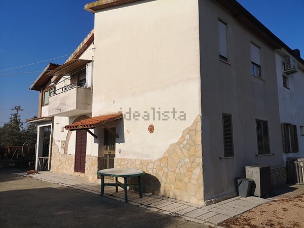 casa indipendente in affitto a Montalto di Castro