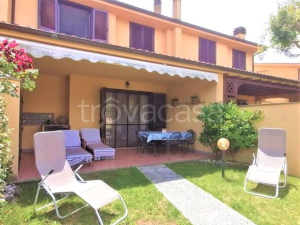 casa indipendente in affitto a Montalto di Castro