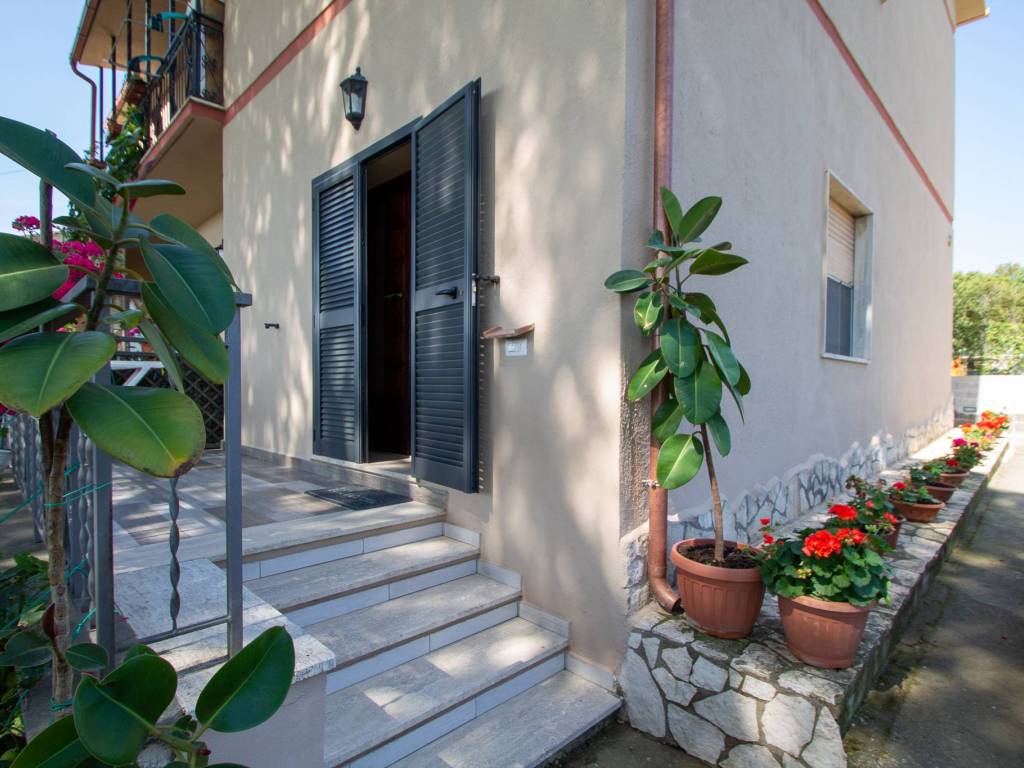 appartamento in affitto a Montalto di Castro in zona Pescia Romana
