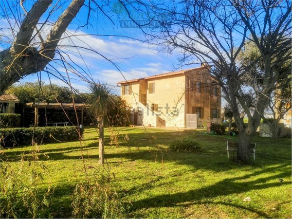 appartamento in affitto a Montalto di Castro in zona Pescia Romana