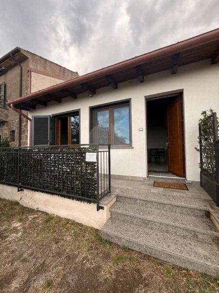 casa indipendente in affitto a Montefiascone