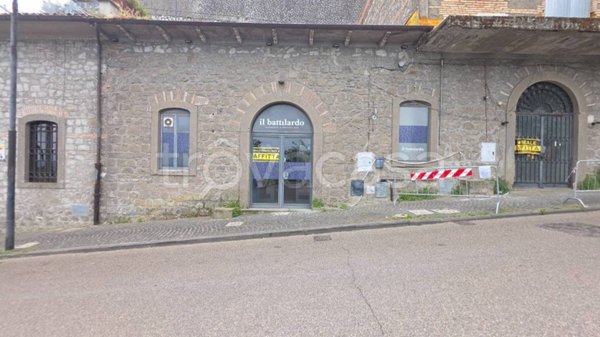 negozio in affitto a Montefiascone