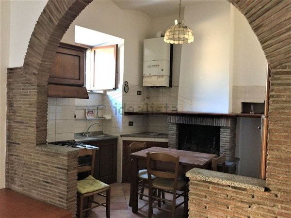 casa indipendente in affitto a Montefiascone