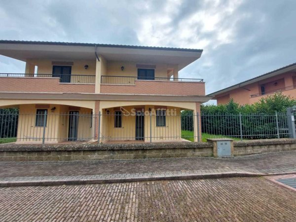 quadrivano in affitto a Monterosi