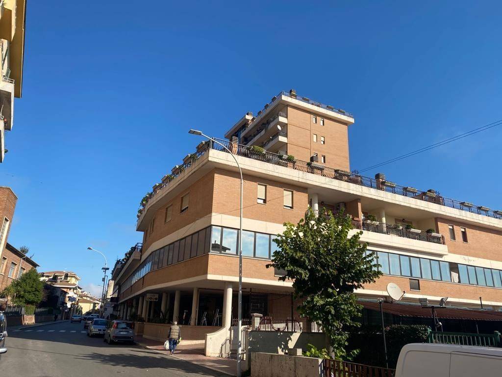 ufficio in affitto ad Orte in zona Orte Scalo