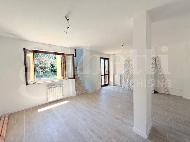 casa indipendente in affitto ad Orte