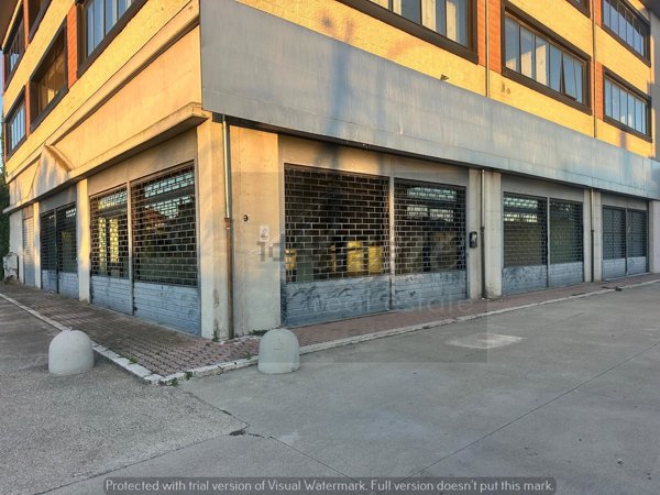 locale di sgombero in affitto ad Orte