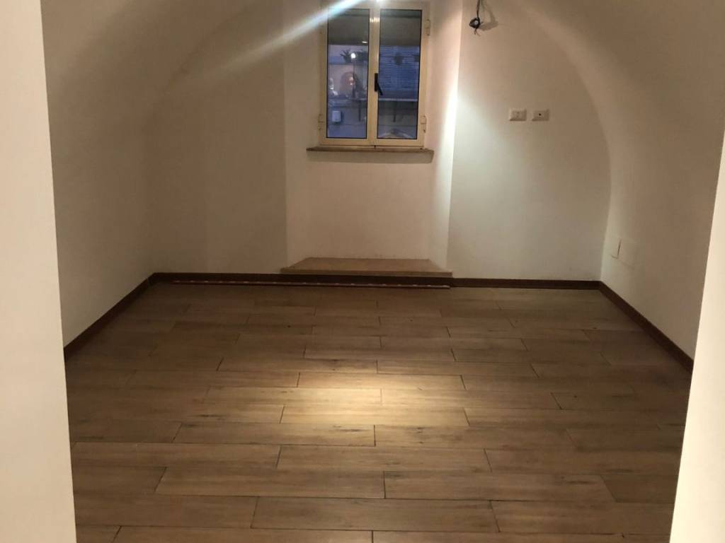 negozio in affitto a Ronciglione