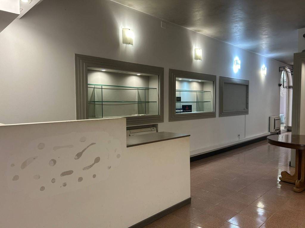 negozio in affitto a Ronciglione