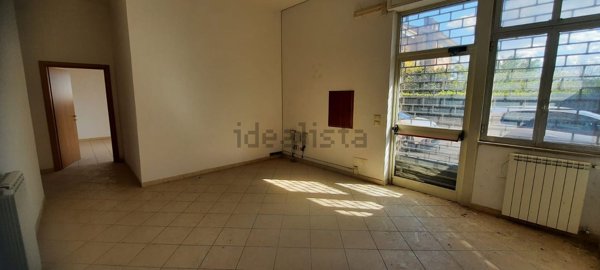 locale commerciale in affitto a Ronciglione