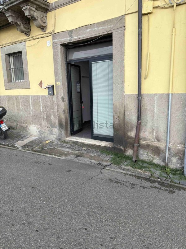 locale commerciale in affitto a Soriano nel Cimino