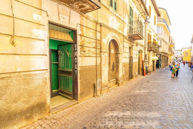 negozio in affitto a Tarquinia
