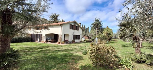casa indipendente in affitto a Tarquinia
