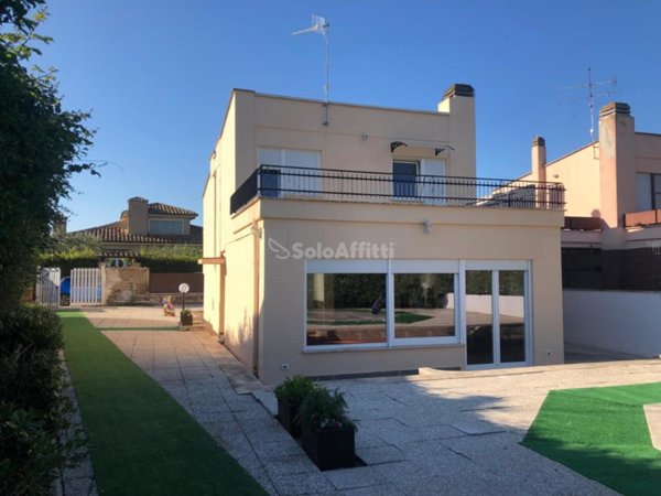 casa indipendente in affitto a Tarquinia