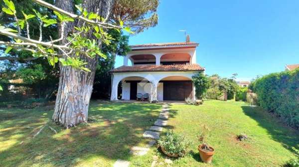 casa indipendente in affitto a Tarquinia in zona Marina Velca