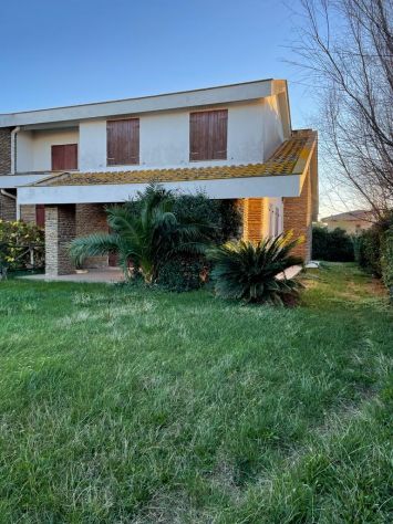 casa indipendente in affitto a Tarquinia in zona Marina Velca