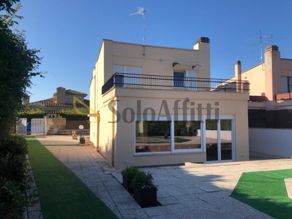 casa indipendente in affitto a Tarquinia