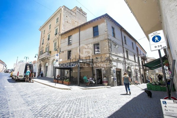 negozio in affitto a Tarquinia
