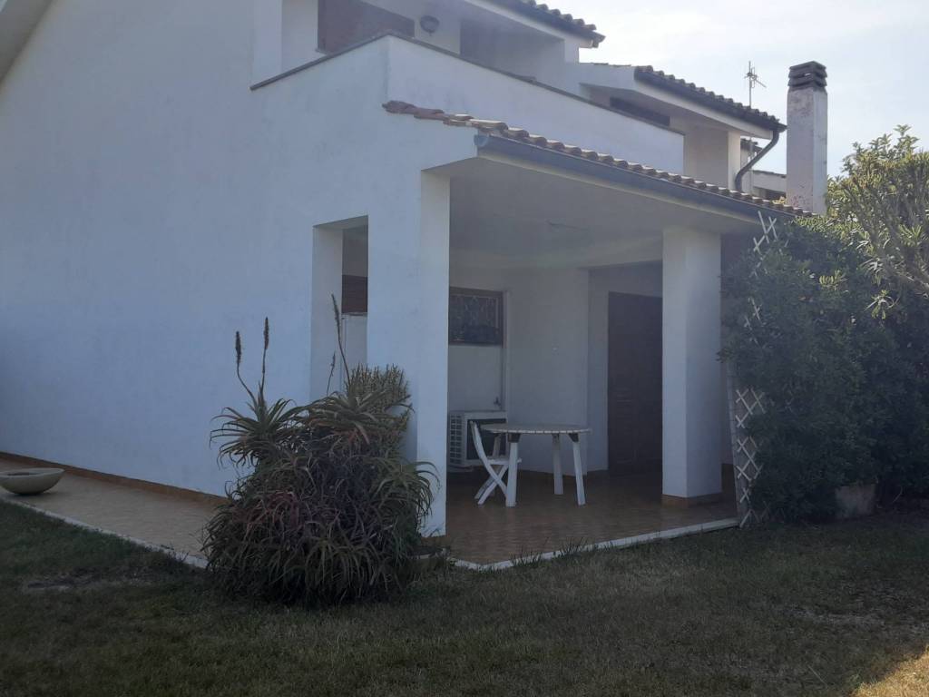 casa indipendente in affitto a Tarquinia in zona Marina Velca