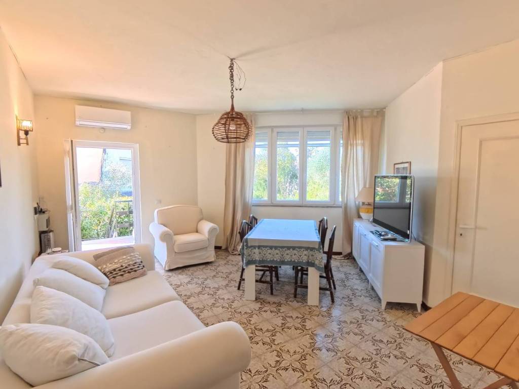 appartamento in affitto a Tarquinia in zona Marina Velca