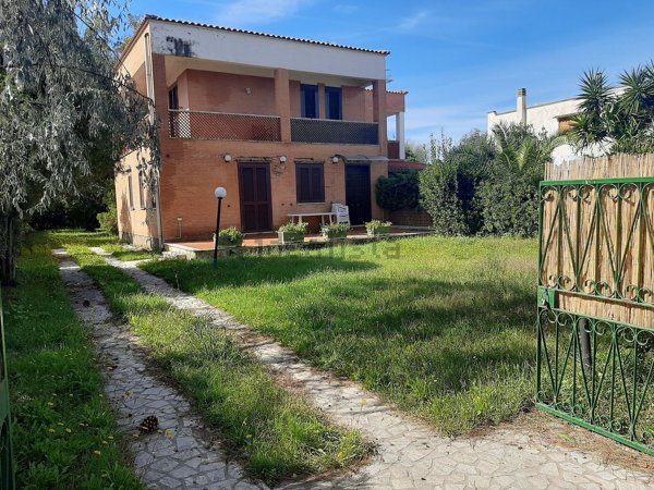 casa indipendente in affitto a Tarquinia in zona Marina Velca