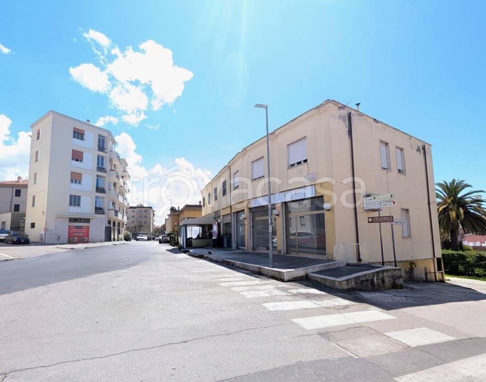 negozio in affitto a Tarquinia